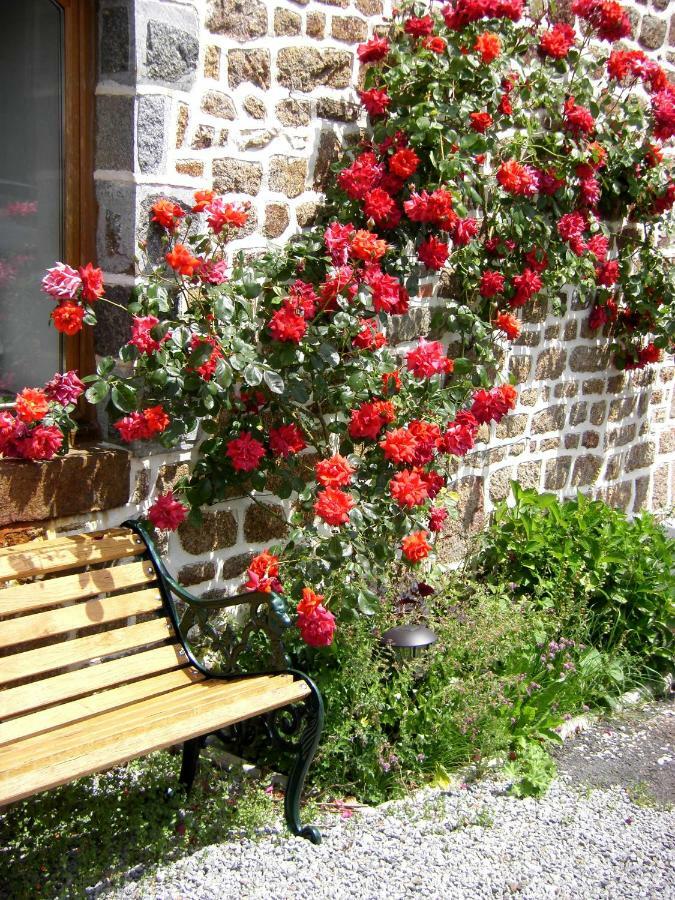La Cloue Bed & Breakfast Sainte-Marie-du-Bois  Exterior foto